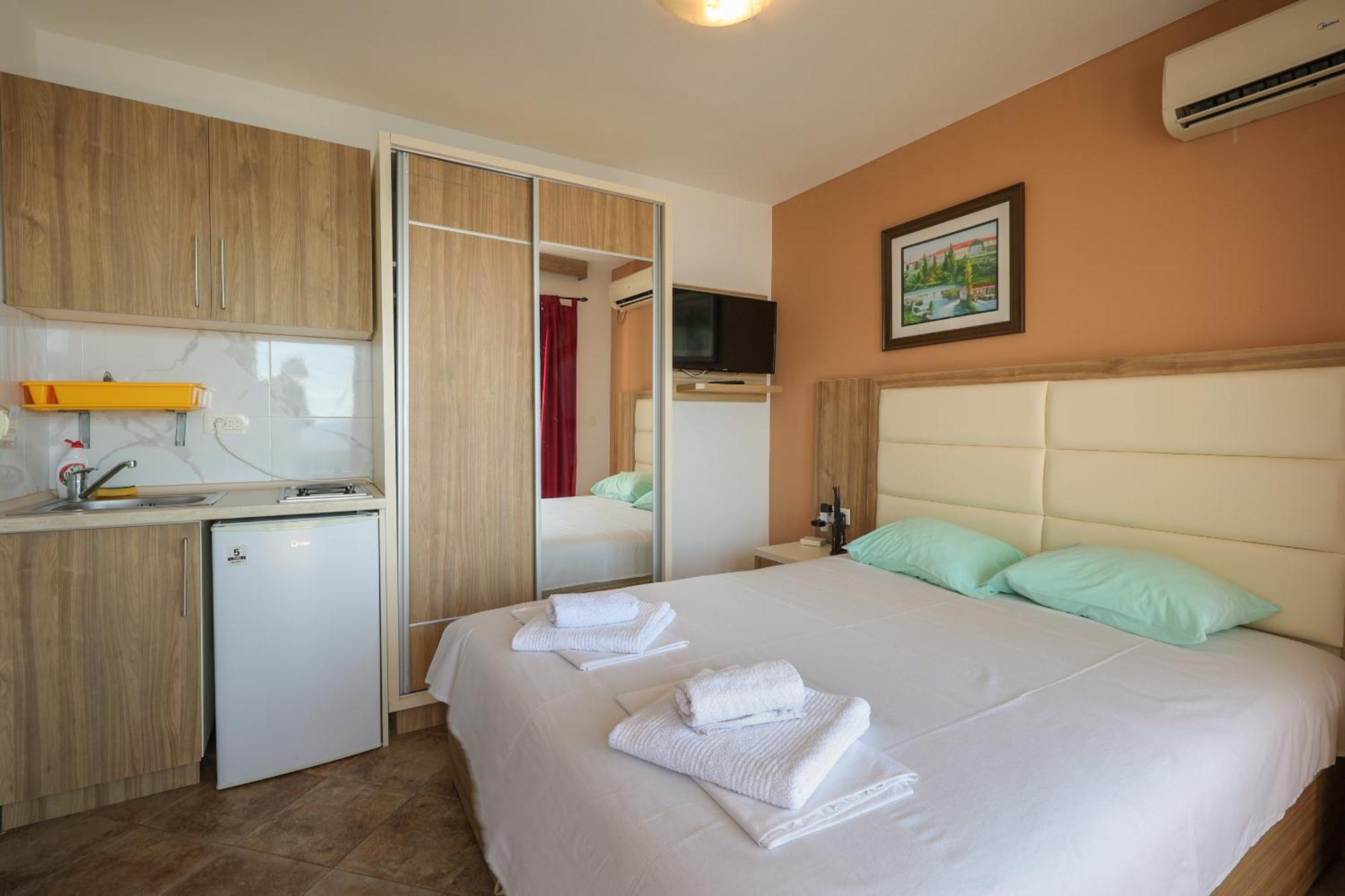 Athos Apartments Dobre Vode Dobra Voda Bagian luar foto